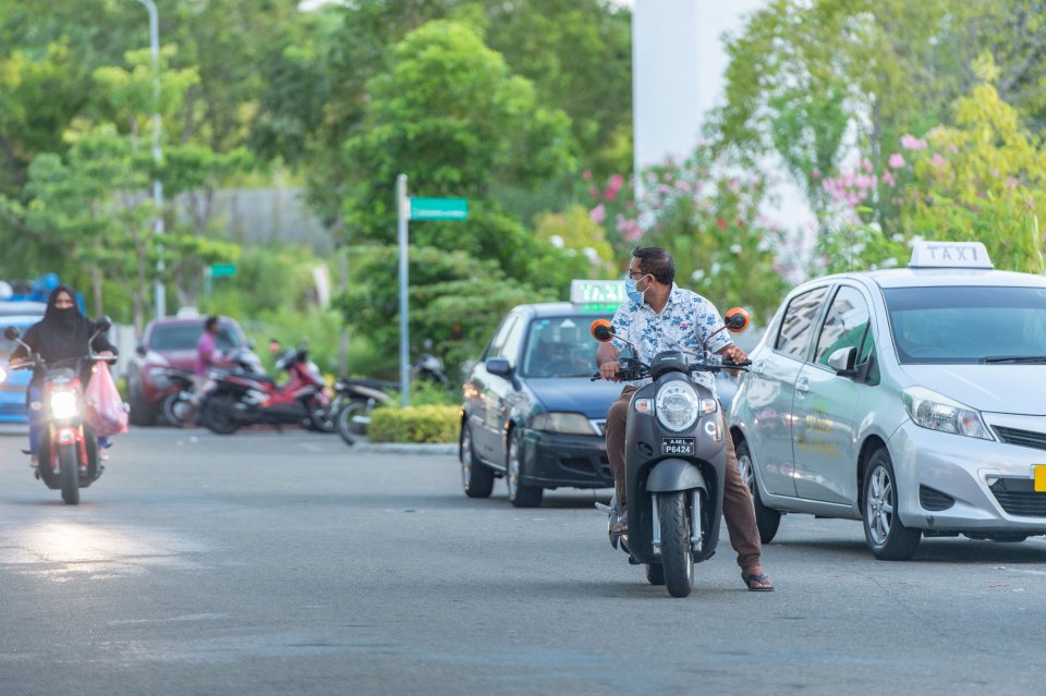 Hulhumale ge andhiri koh onna 14 zone gai 1,330 Light jahanee