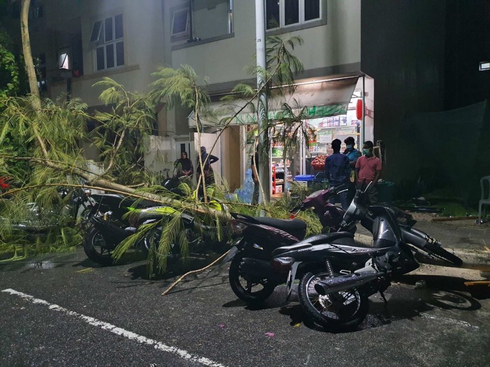 Moosum varah bodah goas, Bodu bayakah orange alert