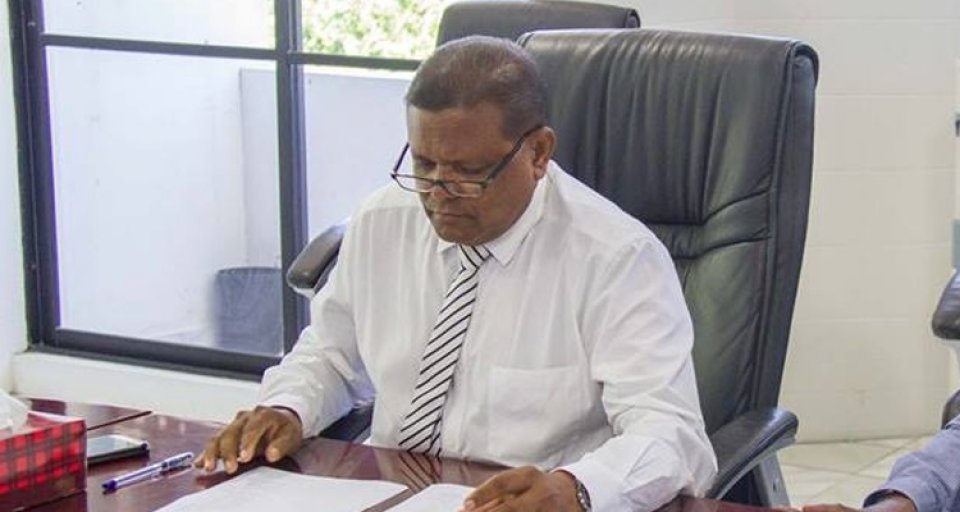 Hulhudhoo councillor mayor sobe ah bodethi thuhumathu thakeh koffi