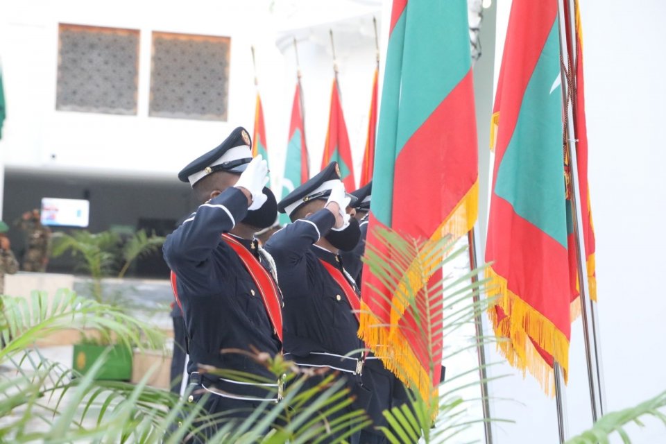 Nasruge dhuvahuge dhidha negun