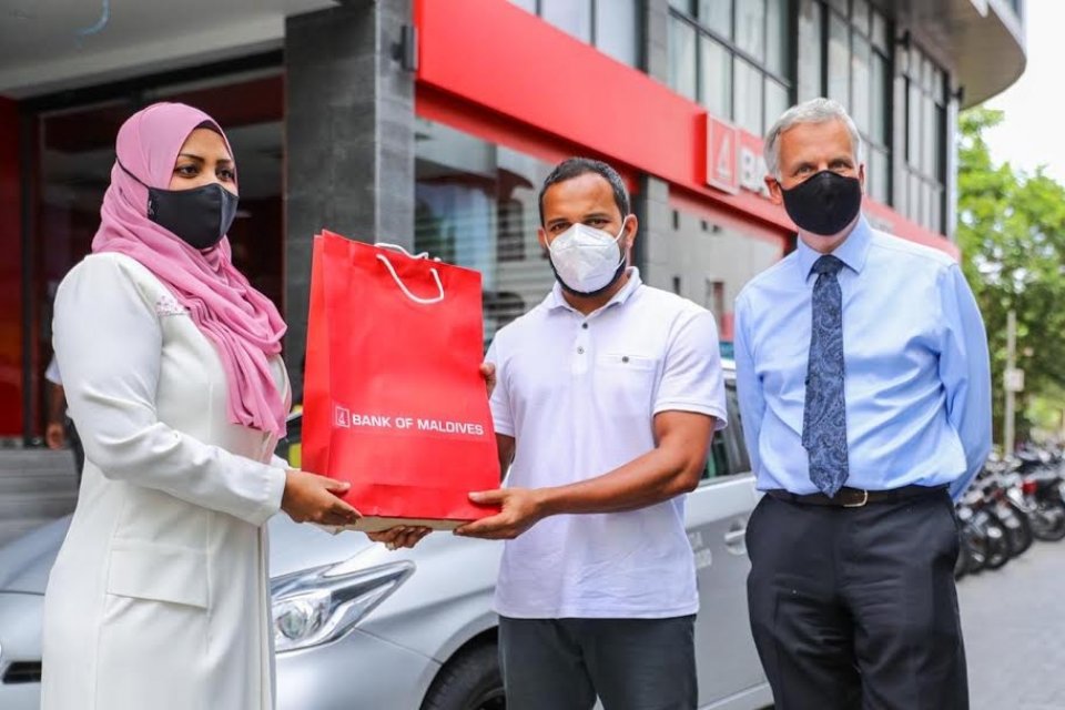 Taxi thakah cash less payment ge khidhumai BML in tha'araf koffi