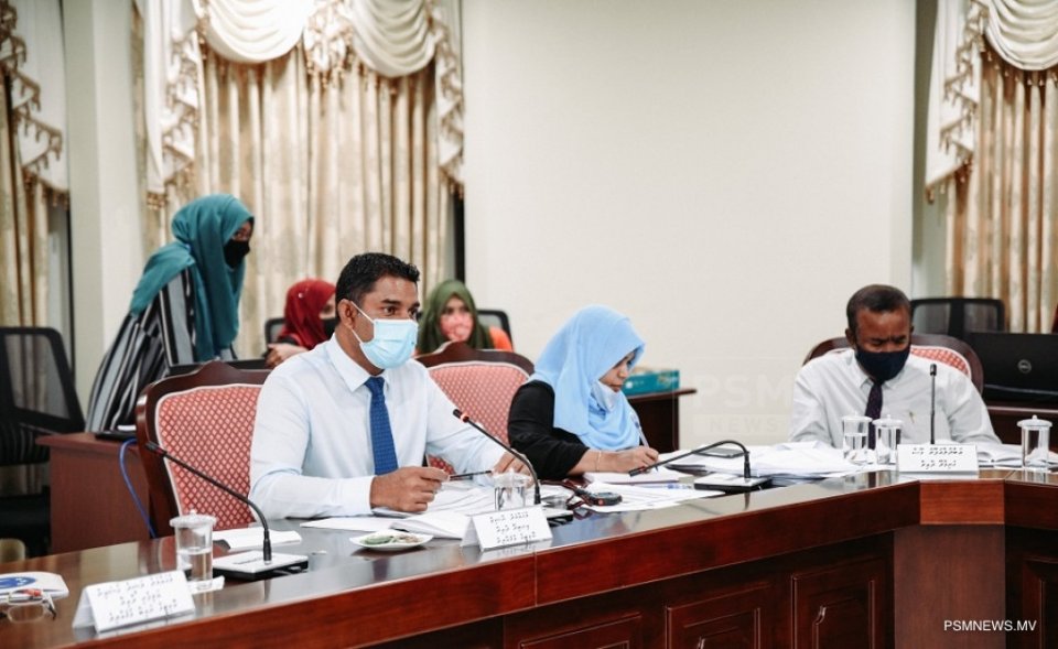 Majilis ge riyaasathun mihaaru masaikah kuranee amilla maslahathah: Nashiz