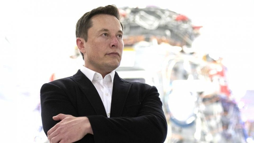 Dhuniyeyge eneme mussadhi meehakah Elen Musk 