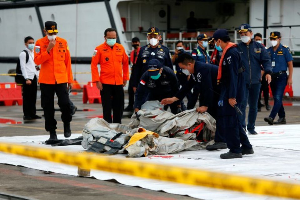 Indonesia vehtunu boat ge kalhu foshi oi than dheneganevijje