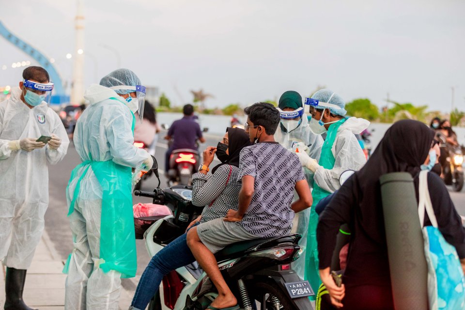 Male' in 20 meehun aaeku jumla 103 meehun covid ah positive vejje