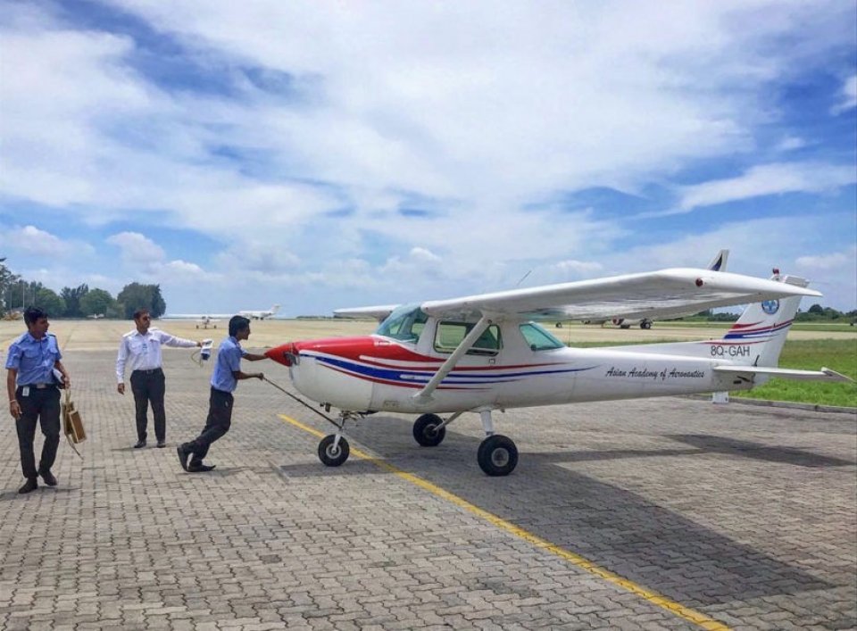 Addu Flying school ah fiyavalhu alhan raees angavaifi