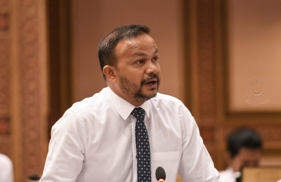  Bidheysee teacher innah dhey inaayai dheynama dhivehi teecharun vaane: Ali Hussain