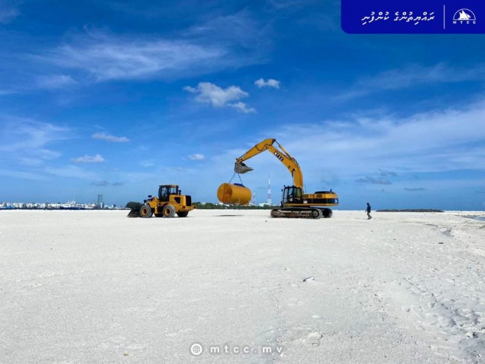 Gulhifalhu bridge ge landing point ge bin hikkumuge masaikah fashanee