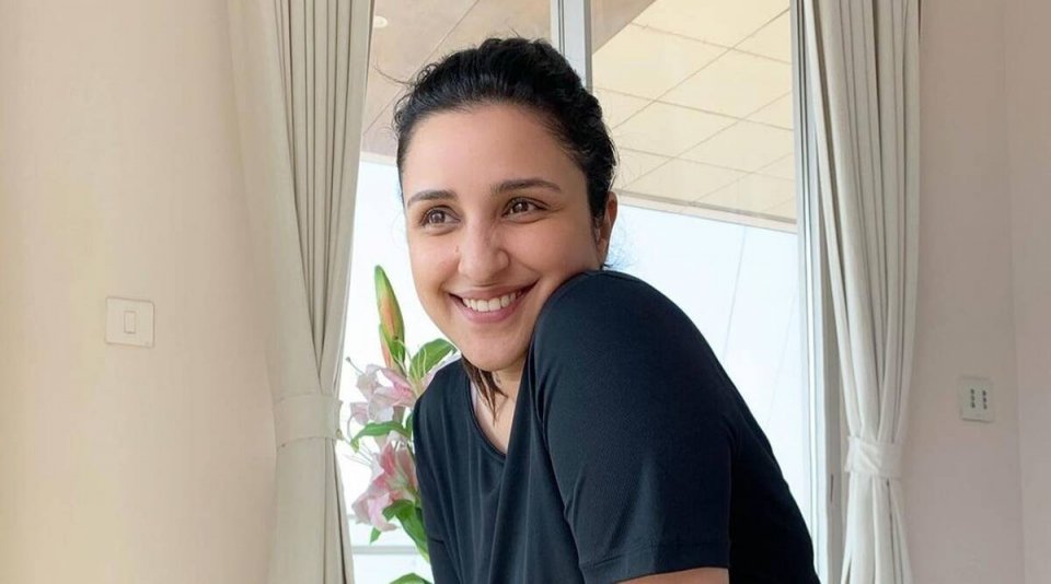 Parineeti bunanee eynage green juice vareh nei kamah!