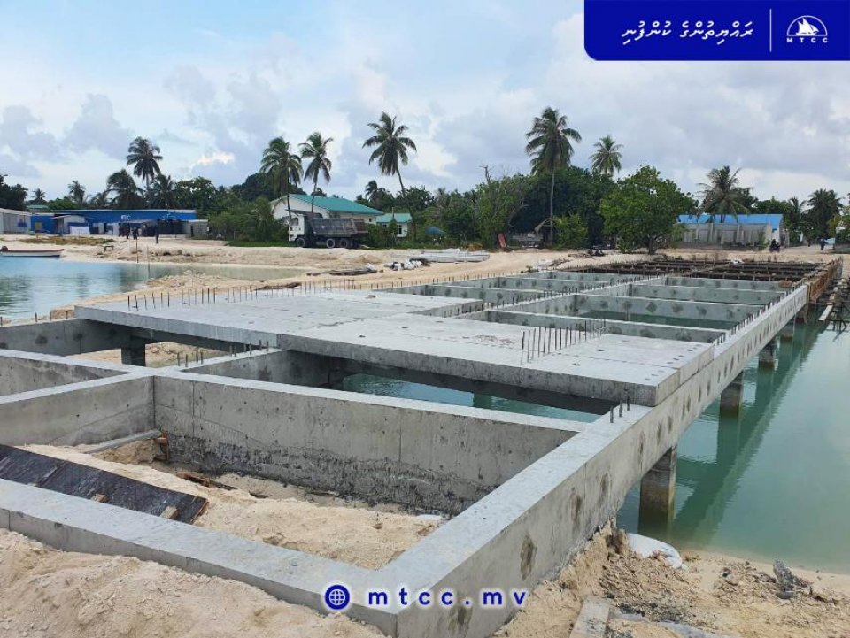 Fehendhoo bandharu hedhumuge masaikathuge bodu baeh nimijje