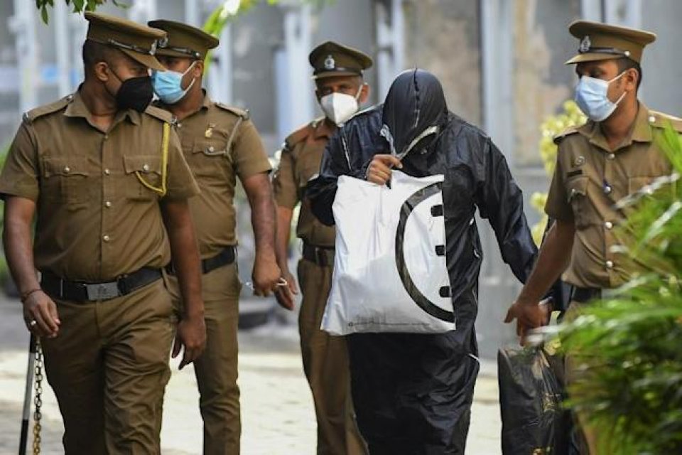 Ashmalee ge bandhah 10 dhuvas, eyna dhiyaee theyo massage eh kuran