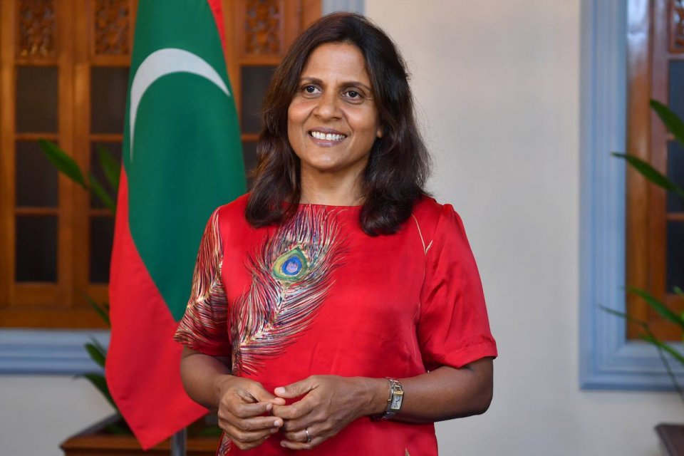 Geveshi gulhun badhahi kuran rangalhu message dheyn jehey: Fazna