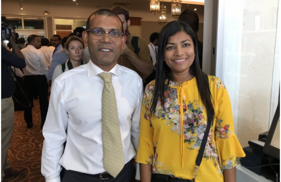 Nasheed ge phone jahaigathumakee garunuge bodu joke: Rozaina