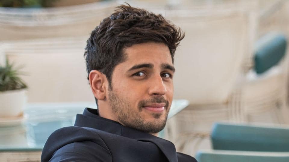  Sidharth Malhotra athugai huri aguhuri mudhaa thah