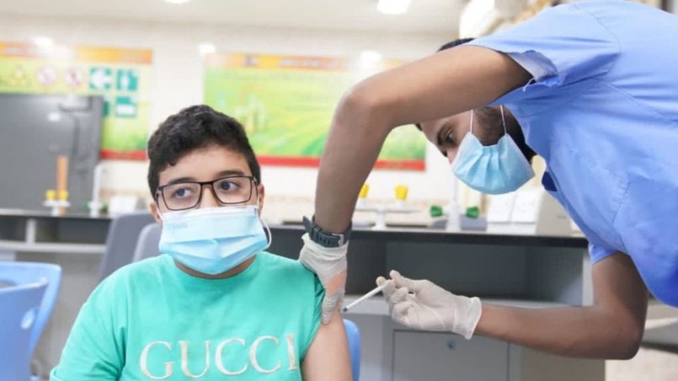 Saudi Arabia gai 12 aharun matheege kudhinnah Moderna vaccine dhenee