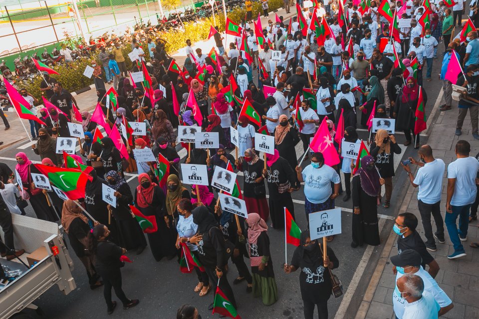 Gina dhuvasthakakah fahu idhikolhu coalition ge supporter in magumahchah