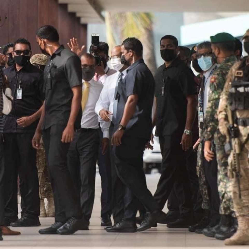 Raees Nasheed hotel Jen gai hunnevumah dhuvaalakah 33,000 rf kharadhu kuranee