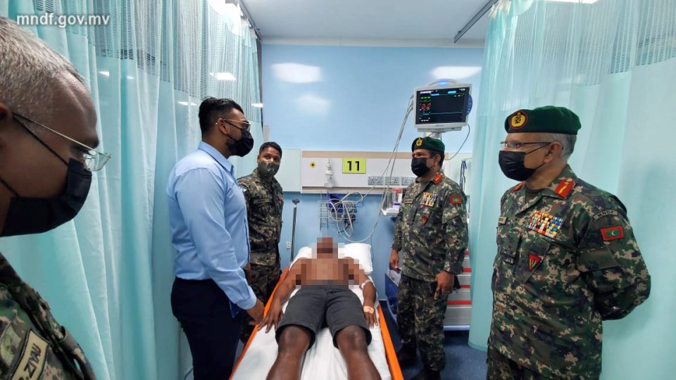 Sifain ge meeha raheenu kuree, raheenu kohgen faisaa hoadhaa bayaku