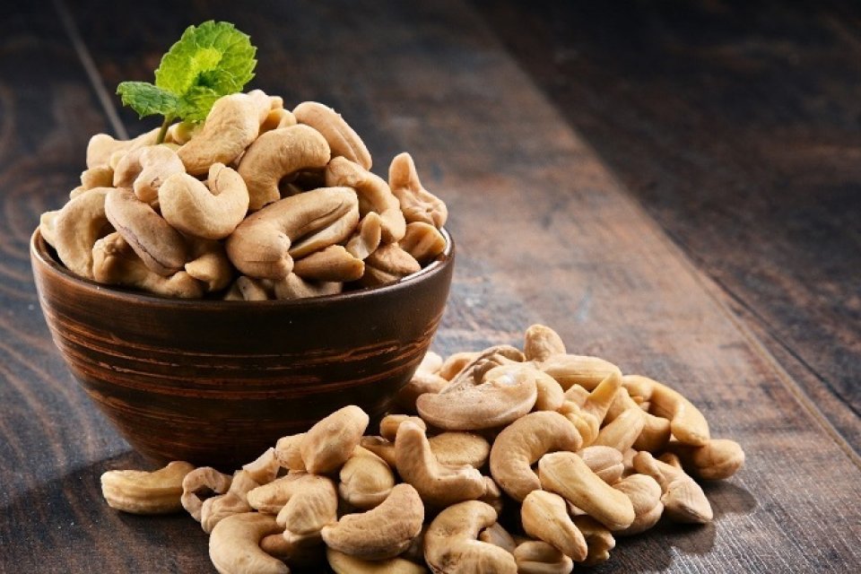 Cashew Nuts: Hurihaa gothakun ves faidhaa!