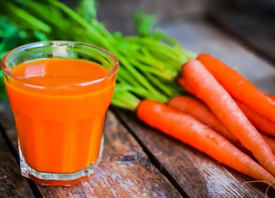 Carrot Juice: Gina faidhaa thakeh!