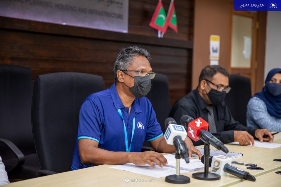 Kuriah oi thanugai bridge elhey kunfunyaka hadhaanan: Azim