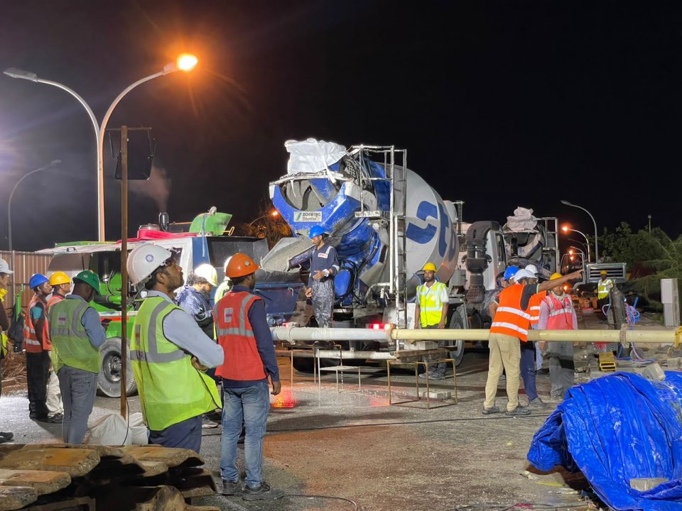 Thila Male' bridge ge test thanbah concrete alhaifi, Masaikah kaamiyaabu: STO