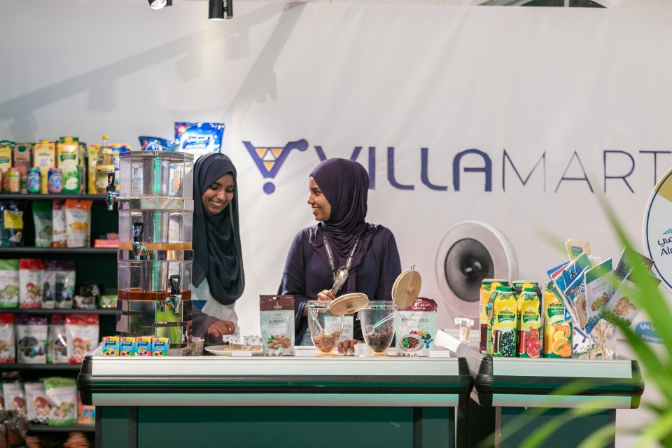 F&B showgai bodethi kunfunithakehge gina ufehdhun thakeh