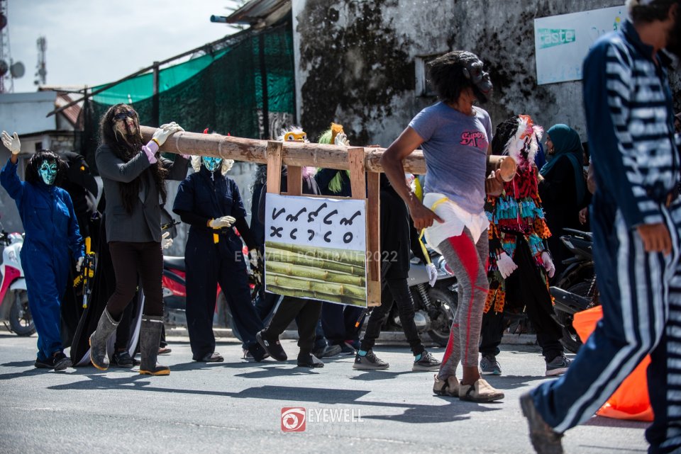 Kulhudhuffushi mashi maali parade gai mifaharu genesdhinee koachehkkan engeytha?