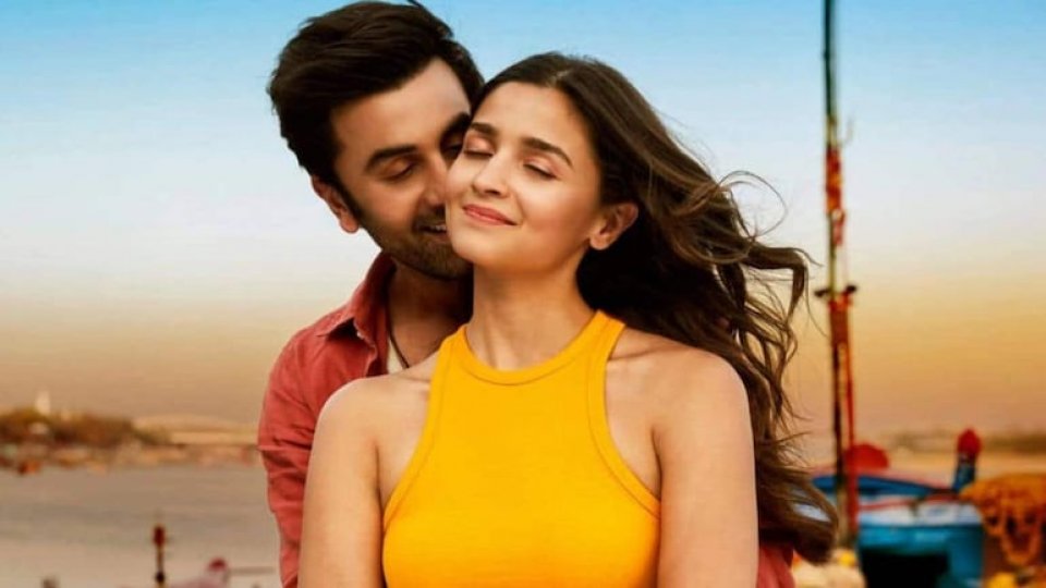 Alia aa hedhi rangalhah nuves nidhey: Ranbir