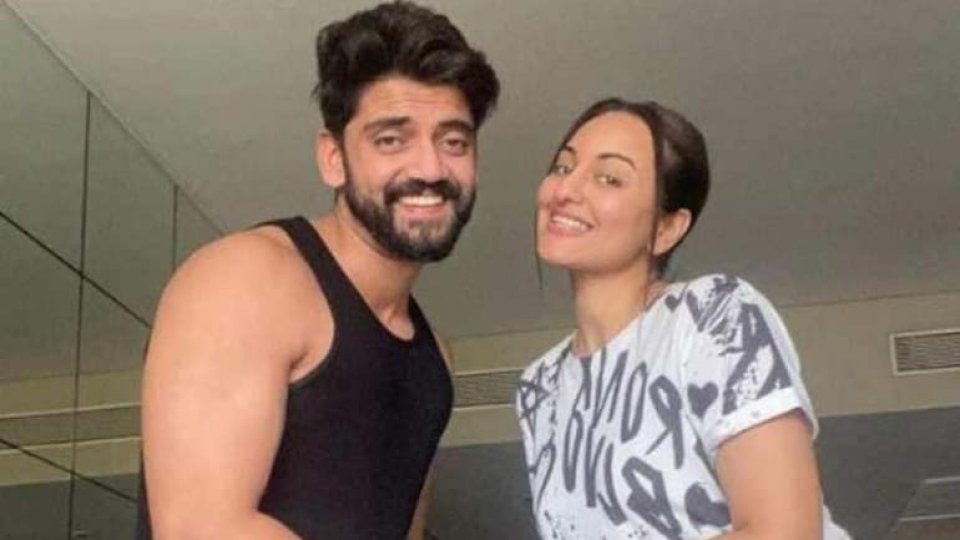 Sonakshi aai Zaheer ge video lava eh nerenee 