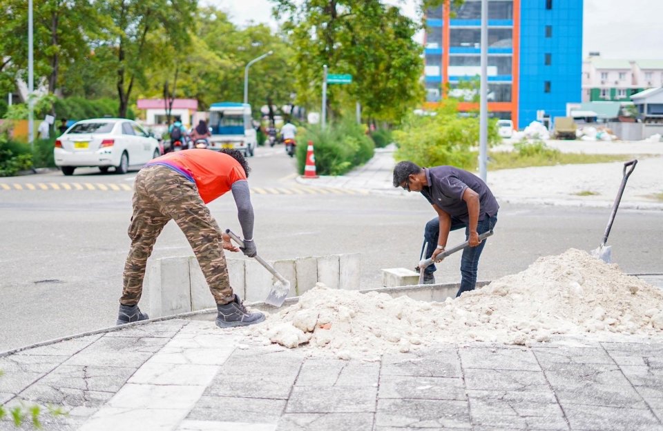 Hulhumale ge eki sarahahdhugai 400 ah vure gina wheelchair ramp hadhaifi