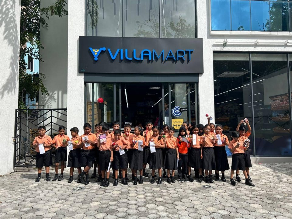 Imaadhuhdhin school ge dharivarun Villa Mart ah ziyaarai koffi