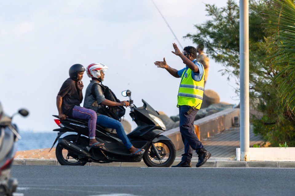 Ulhandhu thakuge aharee fee adhi joorimanaa  bahaalaigen dhekkumuge furusathu dhenee