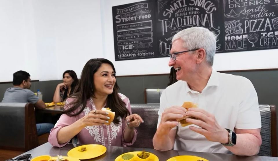 Apple ge CEO India ah goss beynunvee Madhuri aa eku 