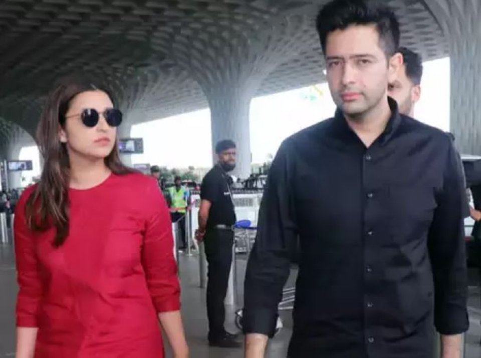 Parineeti aai Raghav ge engagement miadhu Delhi gai!