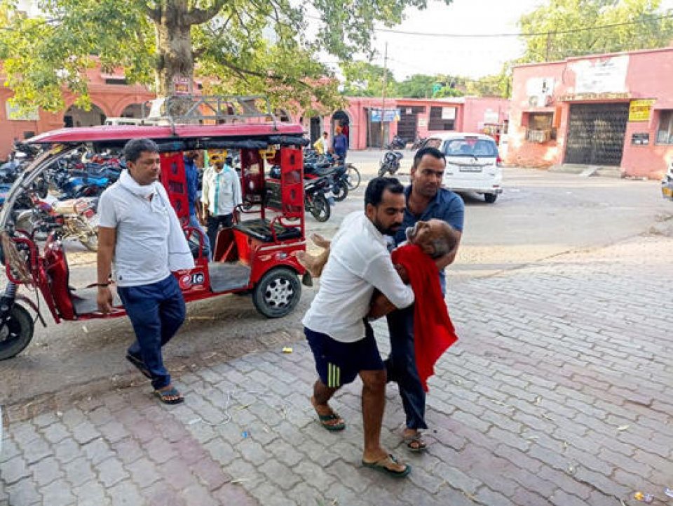 Gadha hoonuge sababun india gai 100 varakah meehun maruvejje 