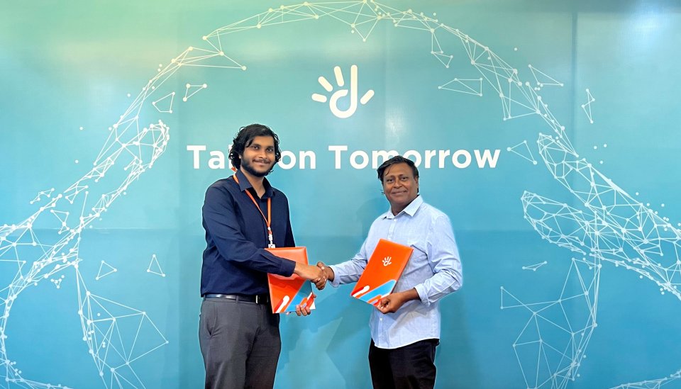 Club Maldives mi aharu ge digital partner akah dhiraagu!