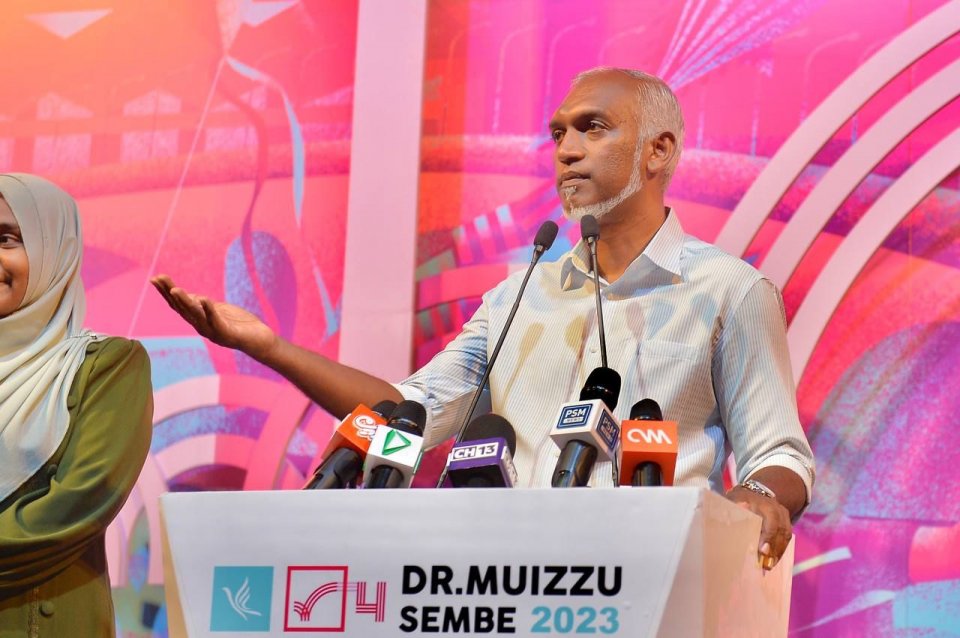 2 dhuvas thereygai 25،000 meehun re-register kurumakee suvaalu ufedhey kameh: Dr. Muizzu