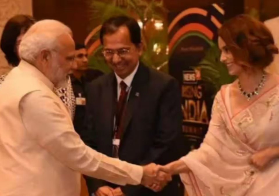 Kangana ge thaureef anehkaa ves Modi ah!