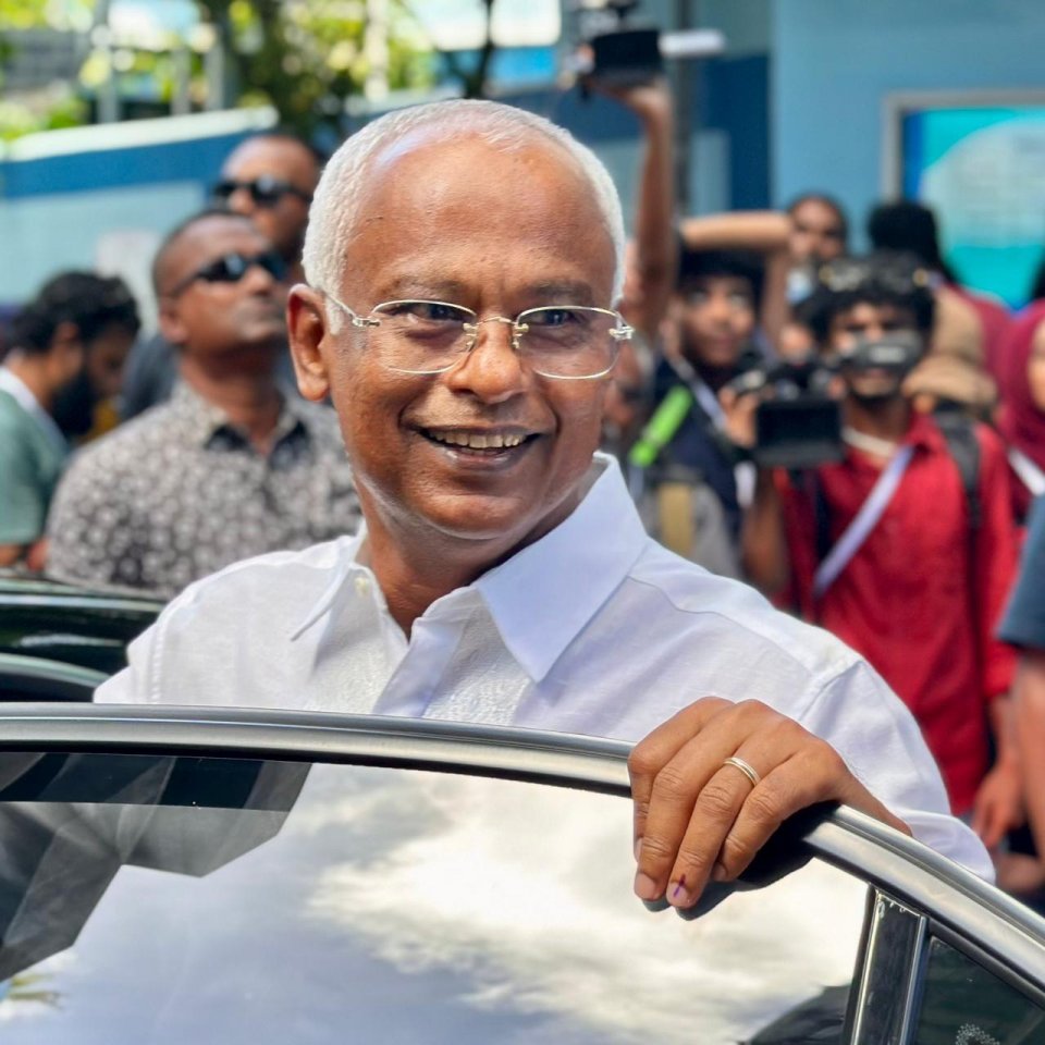 Raees solih noosverinaa bahdhal kuravvanee