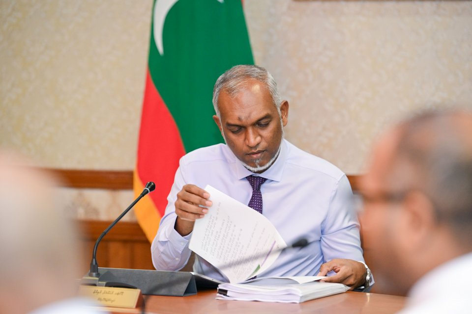 Muizzu ge sarukaarun ves badhaluge gothugai 6 dhuvas therey 101.7 million rufiyaa dheefi