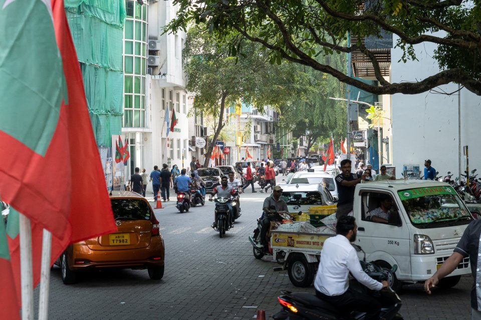 Hukuru dhuvahu haveeru Male' gai vehicle dhuvvun manaa