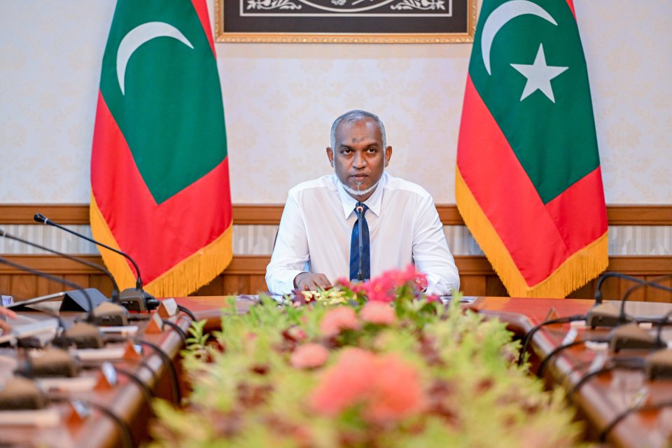 Civil service vazeefaain vakivi meehun alun vazeefaage furusathu dhenee