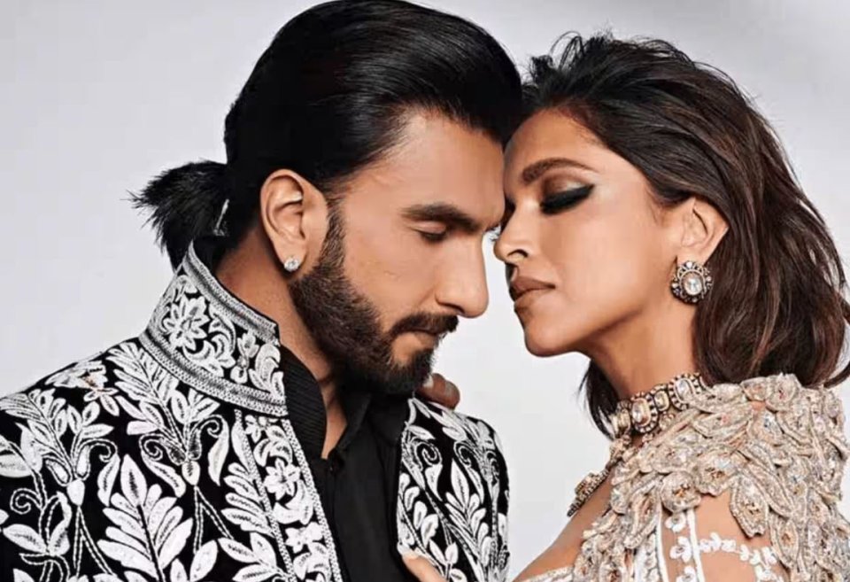 Ranveer aai Deepika vari vaan ulhey kamah bunaa khabaru thakakee dhogeh!