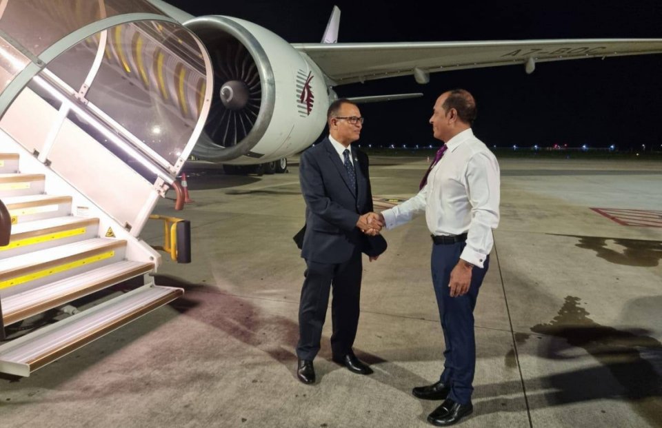 Iran ge raees ge janaaaa ah minister adam shareef furaavadaigenfi