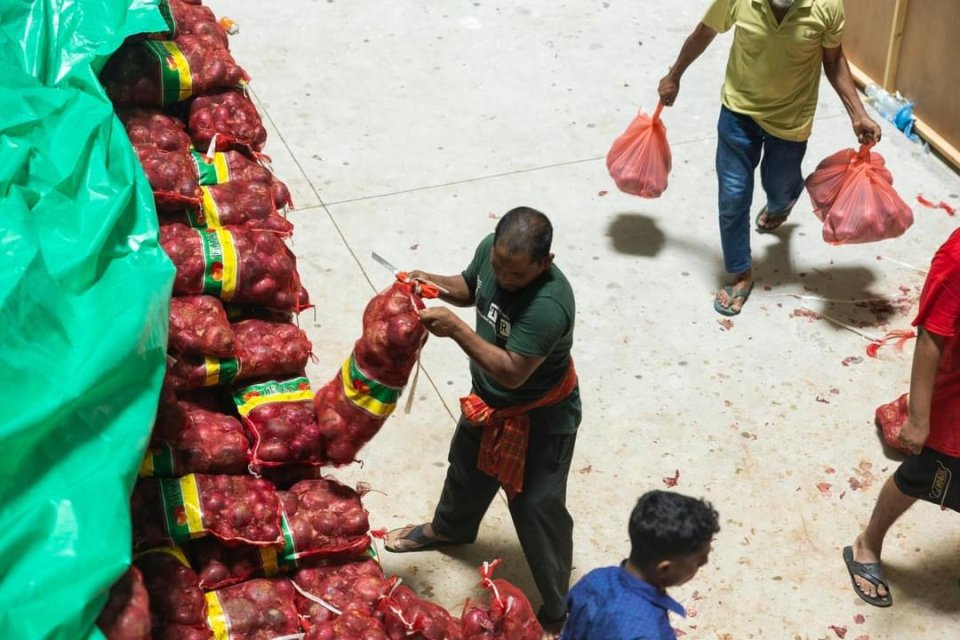 Chinage viyafaariveringe jamiyyaa in raajje ah  bahan 44 tonne ge fiyaa dheefi