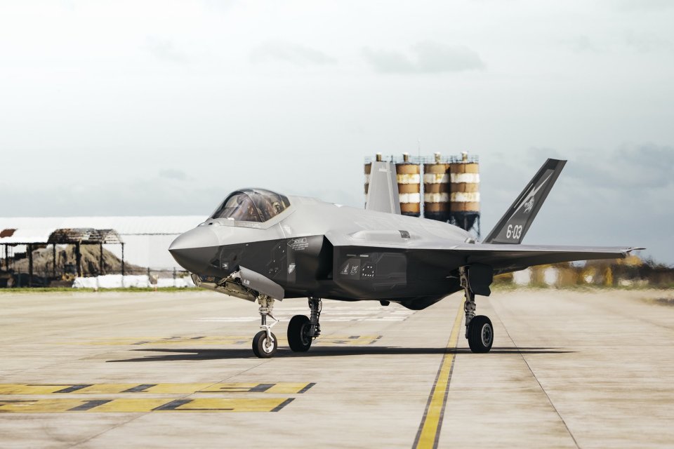 Gina baeh ge loa raajje ai italy ge fight thakah