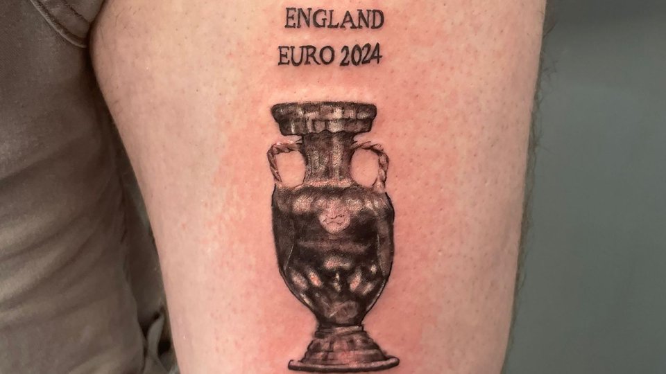 Euro thasheege tattoo jehi ingireysi meehakah landeh!