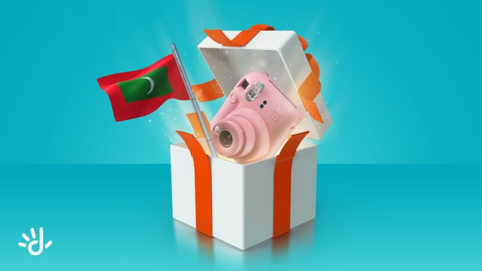 Mi minivan dhuvahu dhiraagu in instax mini 12 eh hoadhumuge furusath! 