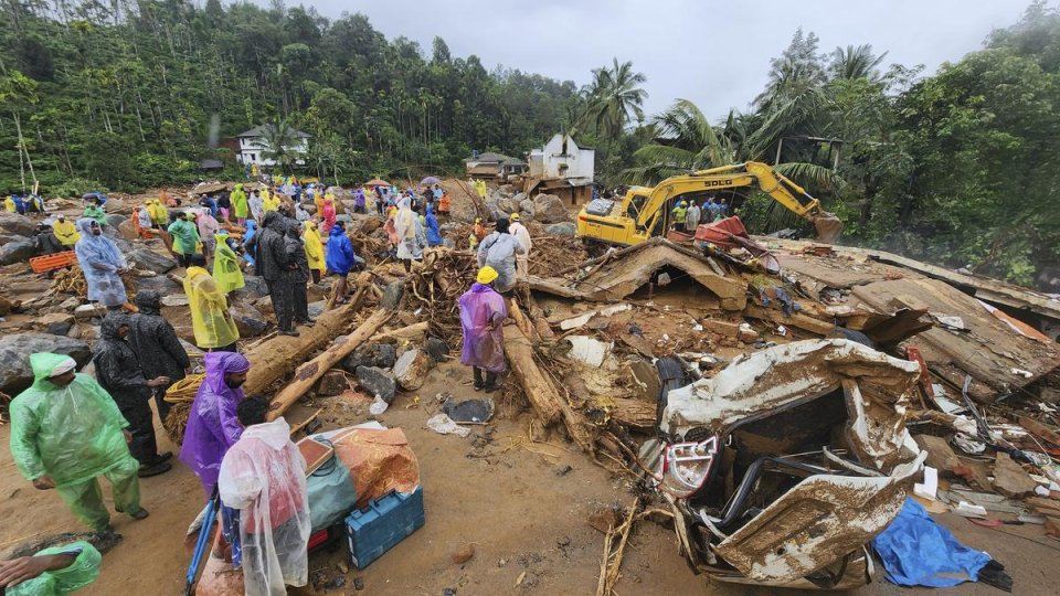 Kerala bingandu kandaigendhiya haadhisagai maruvi meehunge adhadhu 200 aa gaathah